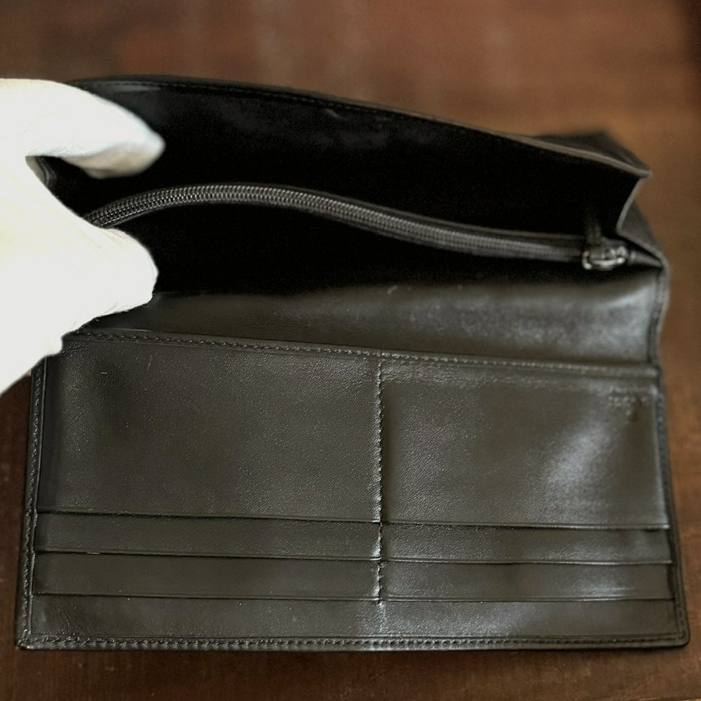 Authentic Gucci - Wallet - Black - image 1